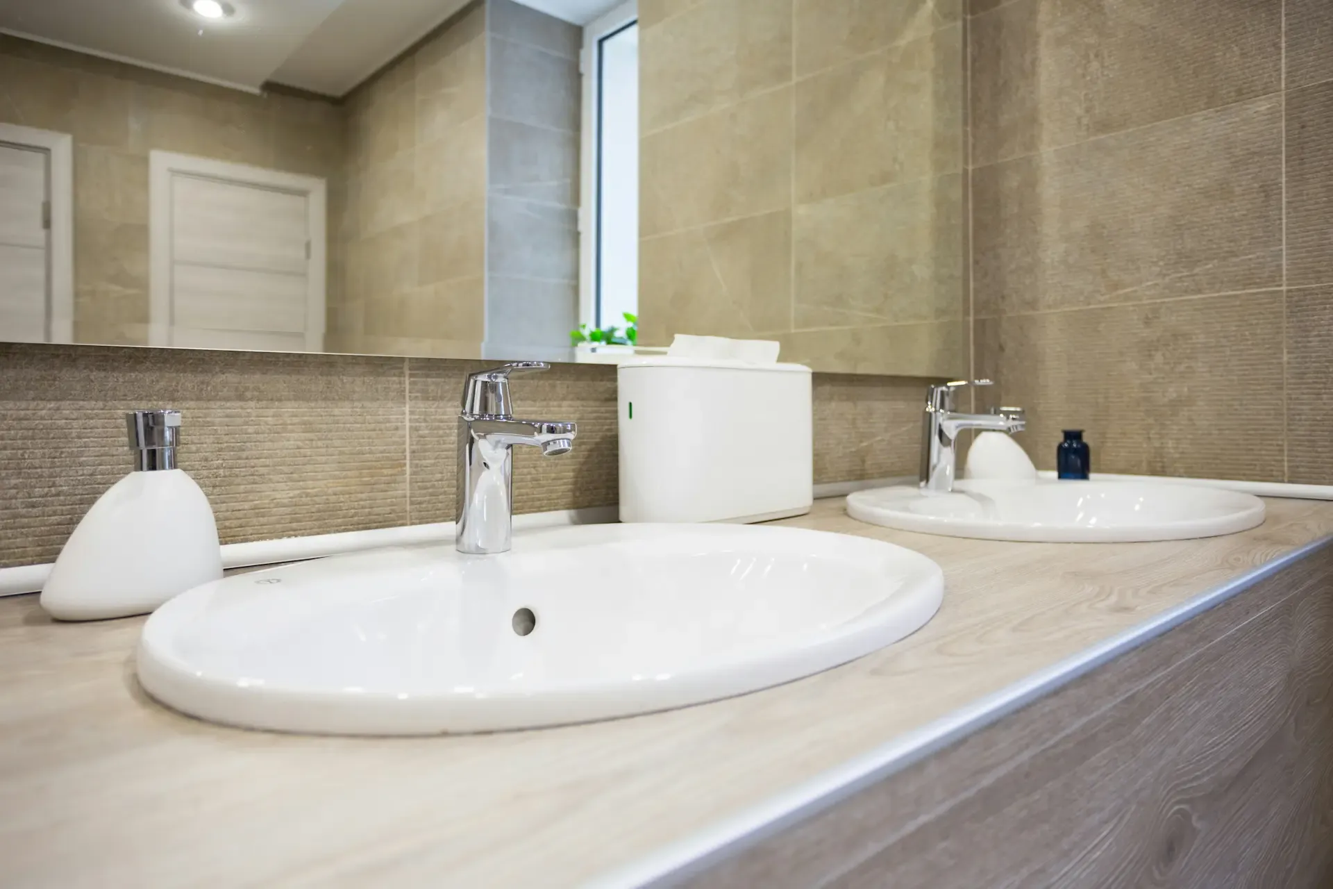 Clean sink